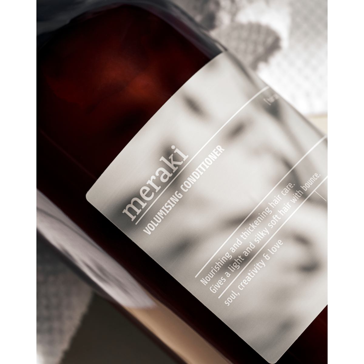 Meraki Volumising shampoo 1000 ml og Volumising conditioner 1000 ml