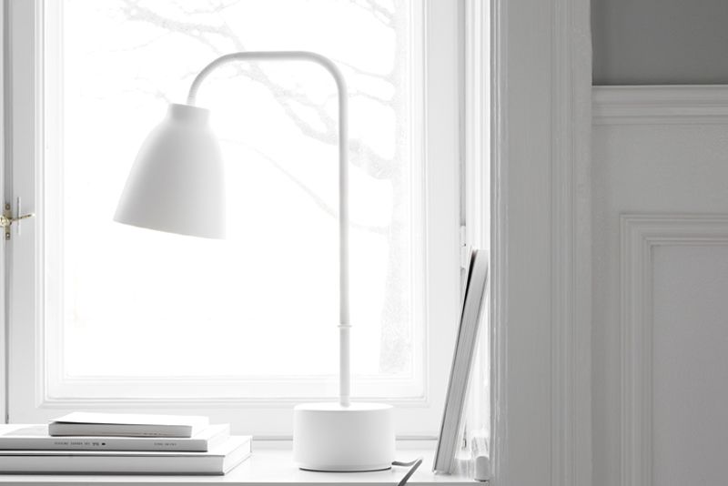 Fritz Hansen Caravaggio bordlampe