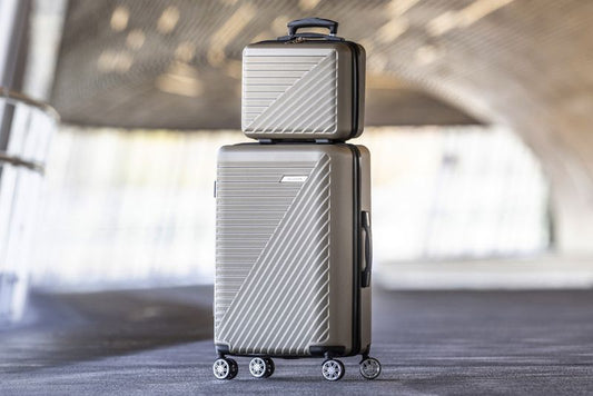 Tobias Jacobsen kuffert og carry on - Sort el. champagne