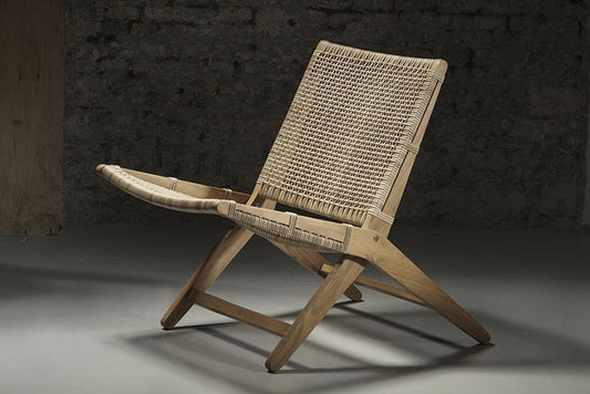 Elegant loungestol i akacietræ fra Rørvig