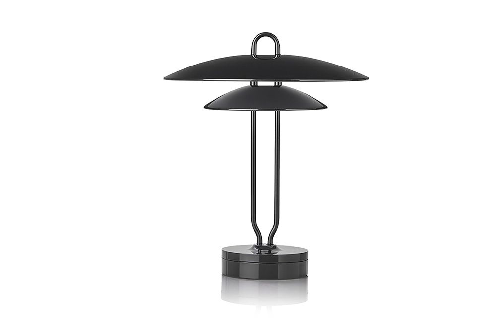 Hyldest til farfar, Arne Jacobsen, bordlampe blank sort