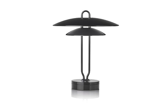 Hyldest til farfar, Arne Jacobsen, bordlampe blank sort